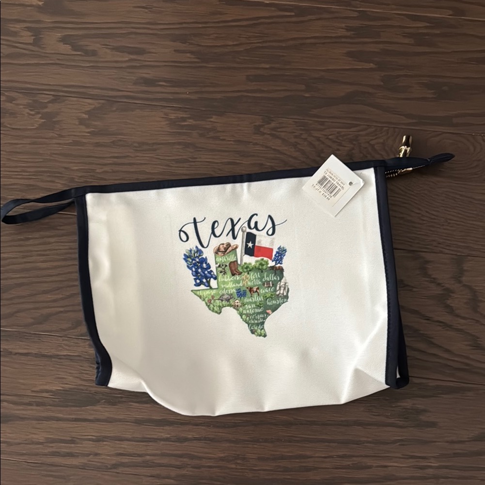 Nwt Texas Travel Bag With Zipper